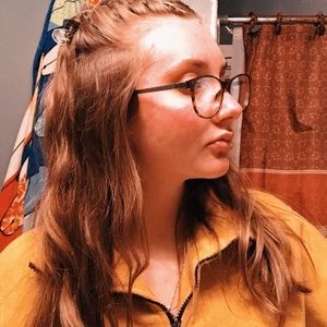 Meet your Posher, Lexie